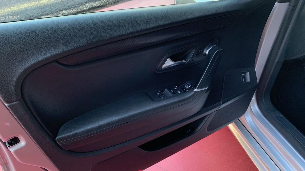 VOLKSWAGEN Passat - Foto