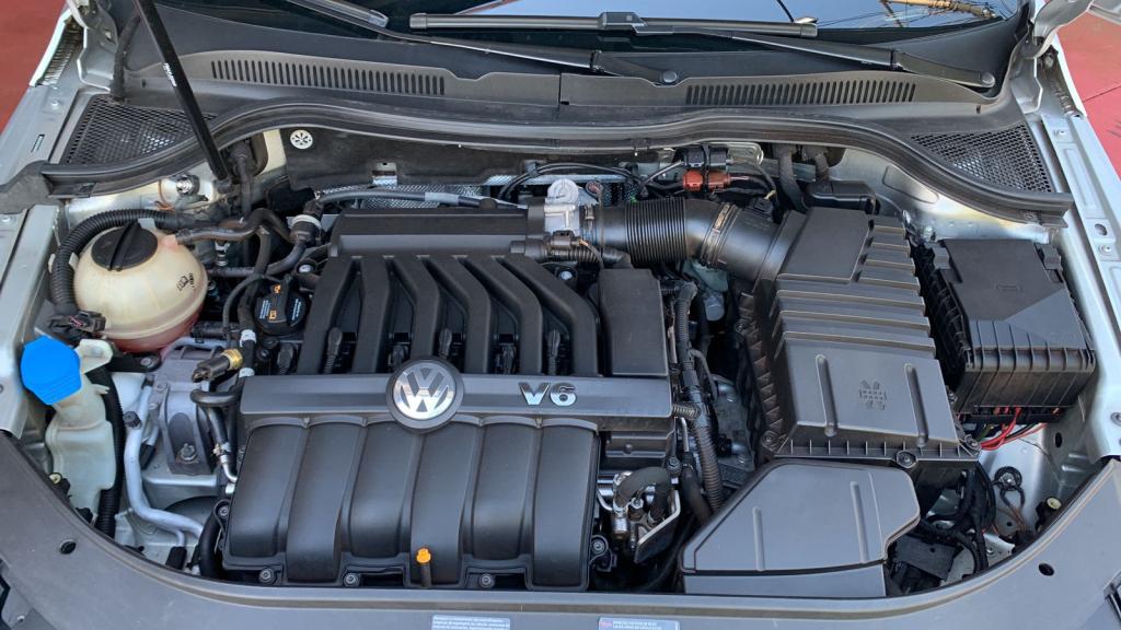 VOLKSWAGEN Passat - Foto