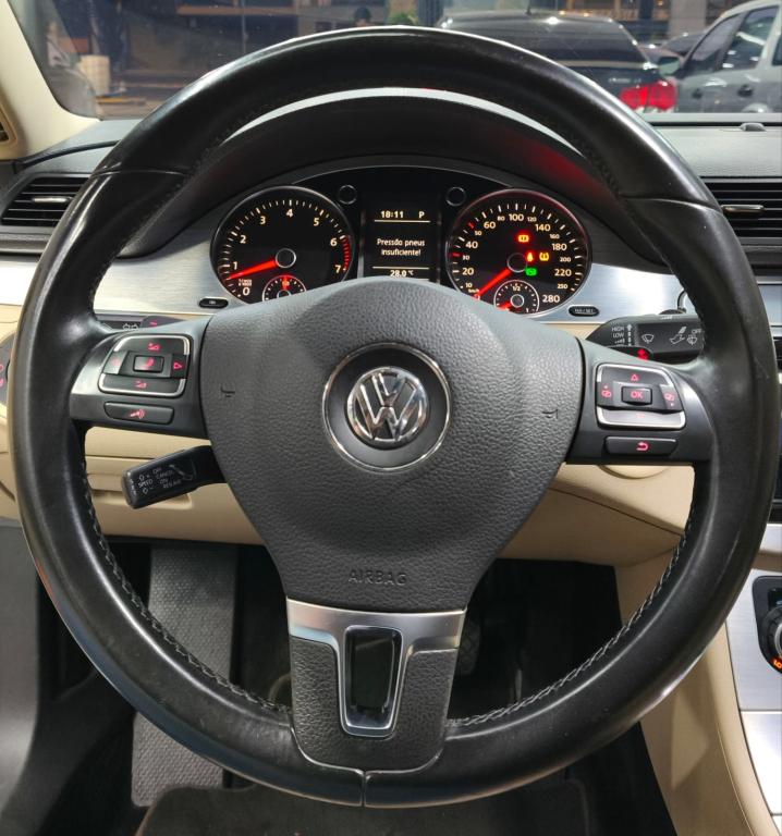VOLKSWAGEN Passat - Foto