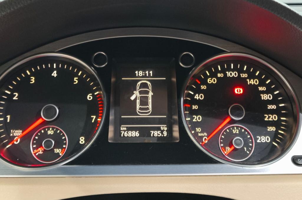 VOLKSWAGEN Passat - Foto