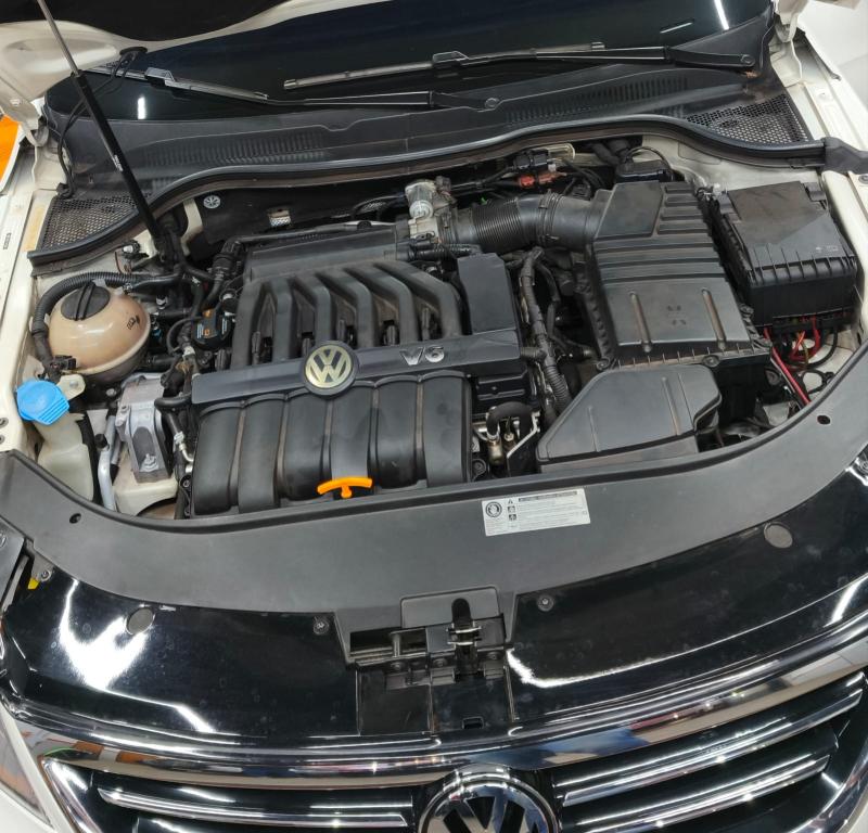 VOLKSWAGEN Passat - Foto