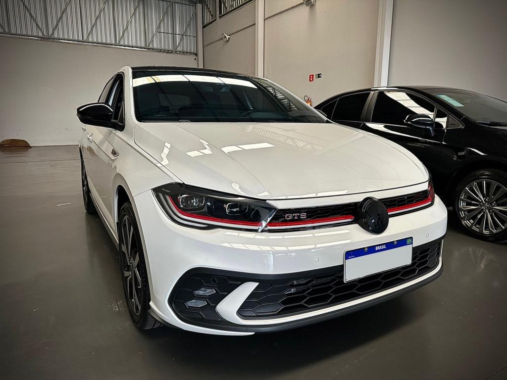 VOLKSWAGEN Polo Hatch - Foto