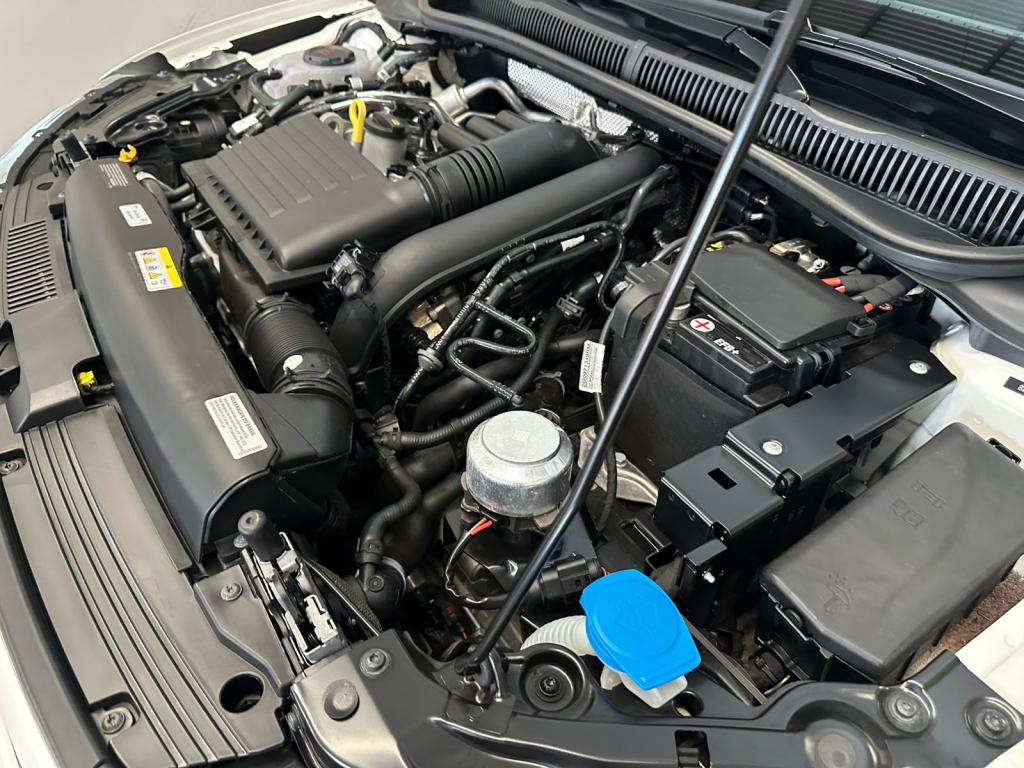 VOLKSWAGEN Polo Hatch - Foto