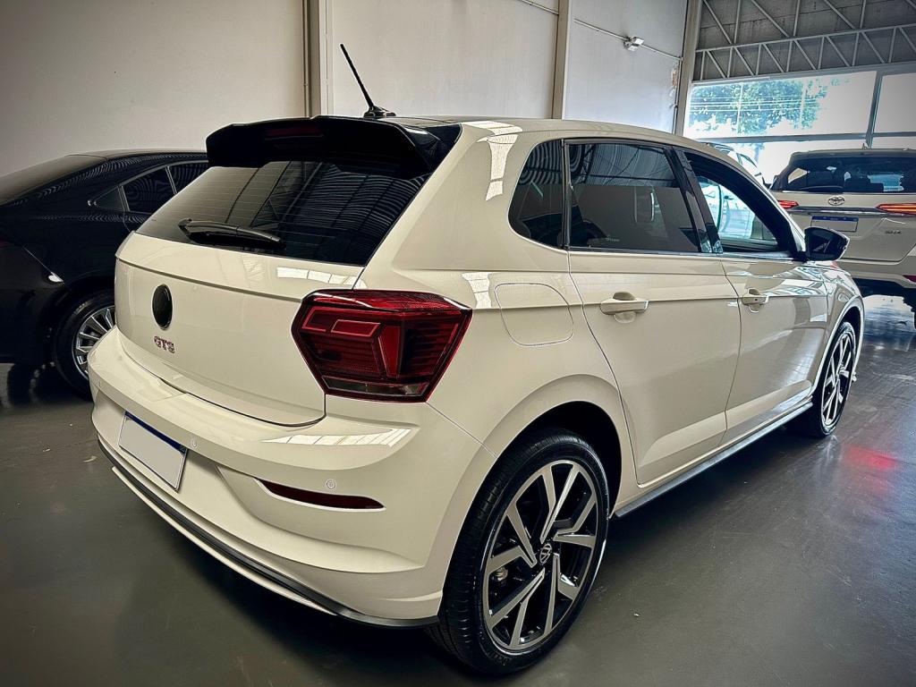 VOLKSWAGEN Polo Hatch - Foto