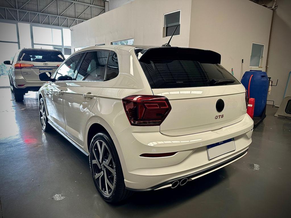 VOLKSWAGEN Polo Hatch - Foto