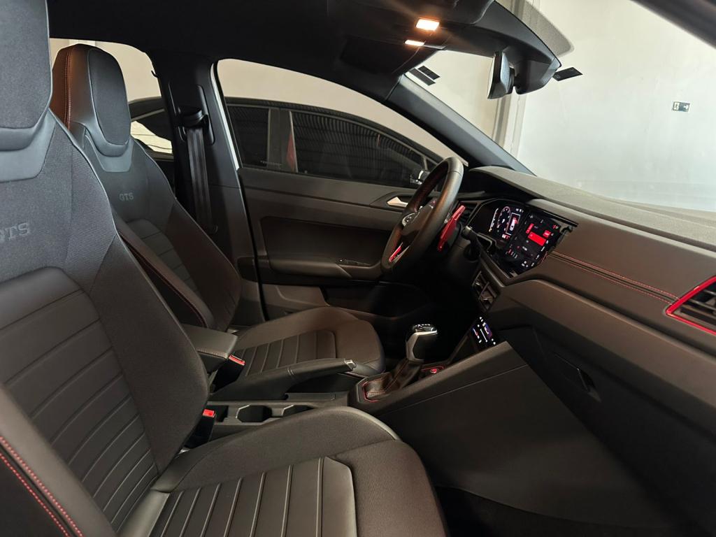 VOLKSWAGEN Polo Hatch - Foto