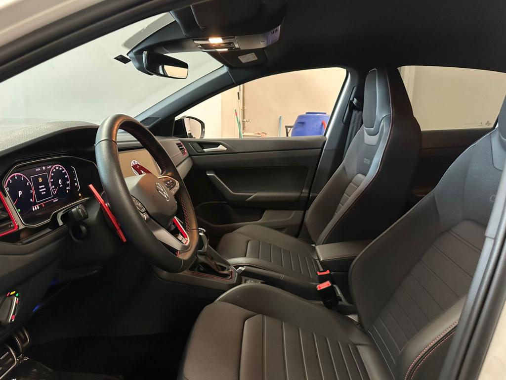 VOLKSWAGEN Polo Hatch - Foto