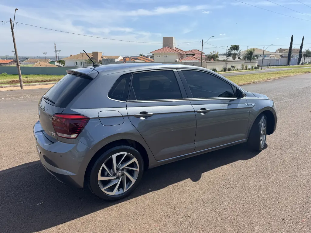 VOLKSWAGEN Polo Hatch - Foto