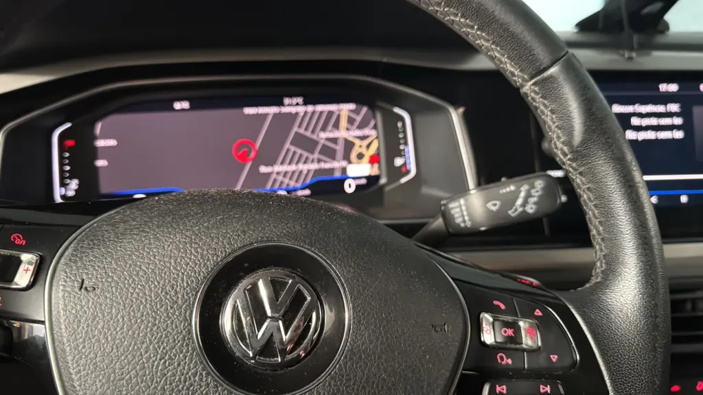 VOLKSWAGEN Polo Hatch - Foto