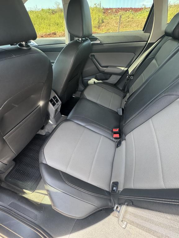VOLKSWAGEN Polo Hatch - Foto