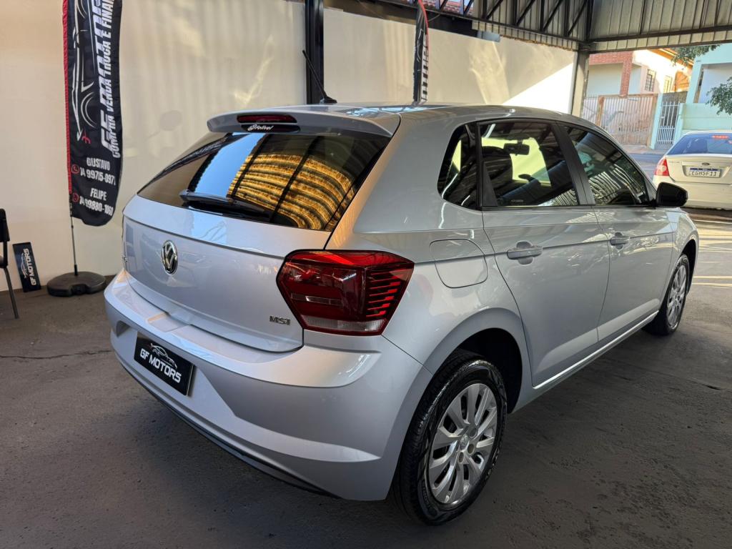 VOLKSWAGEN Polo Hatch - Foto