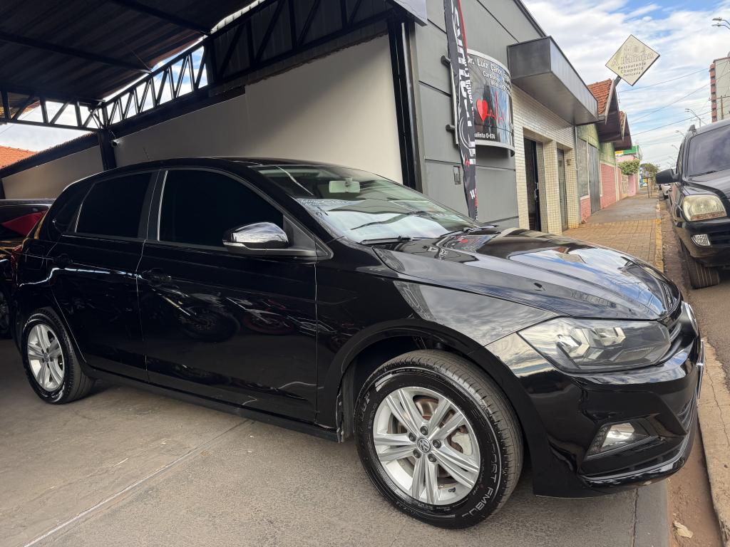 VOLKSWAGEN Polo Hatch