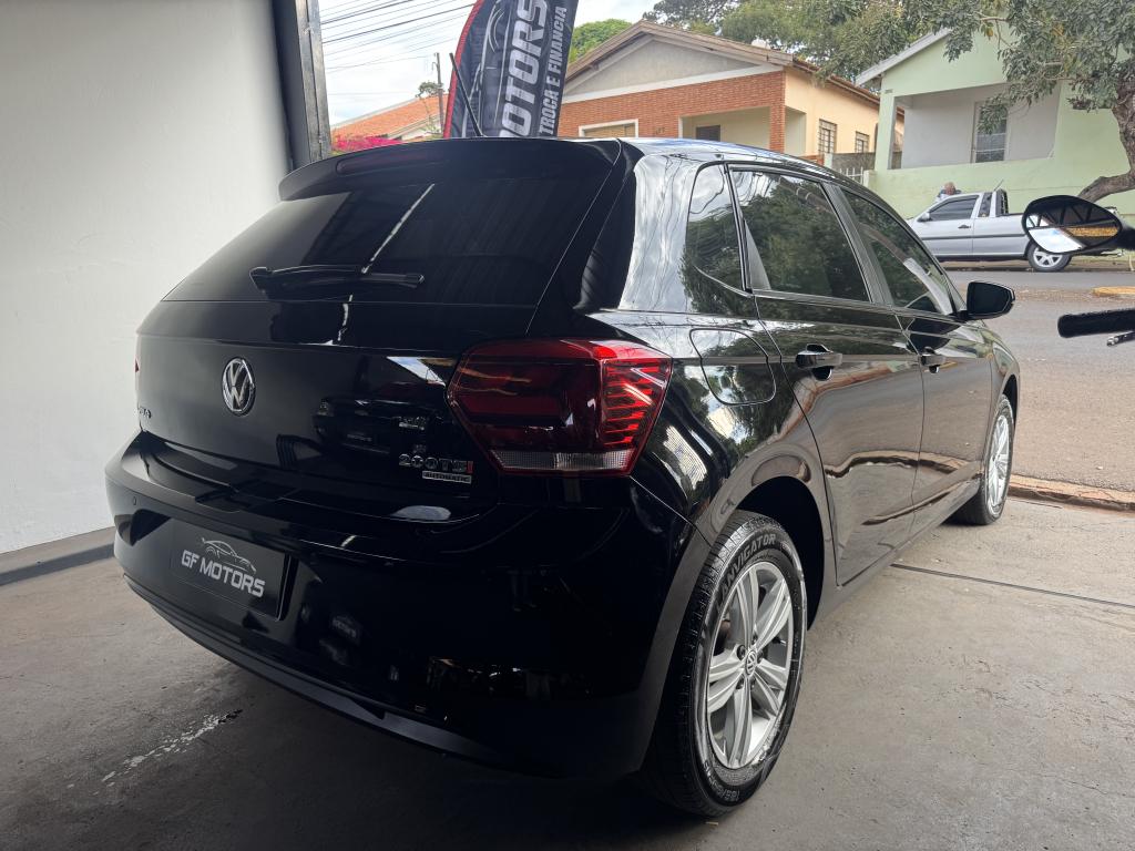 VOLKSWAGEN Polo Hatch - Foto