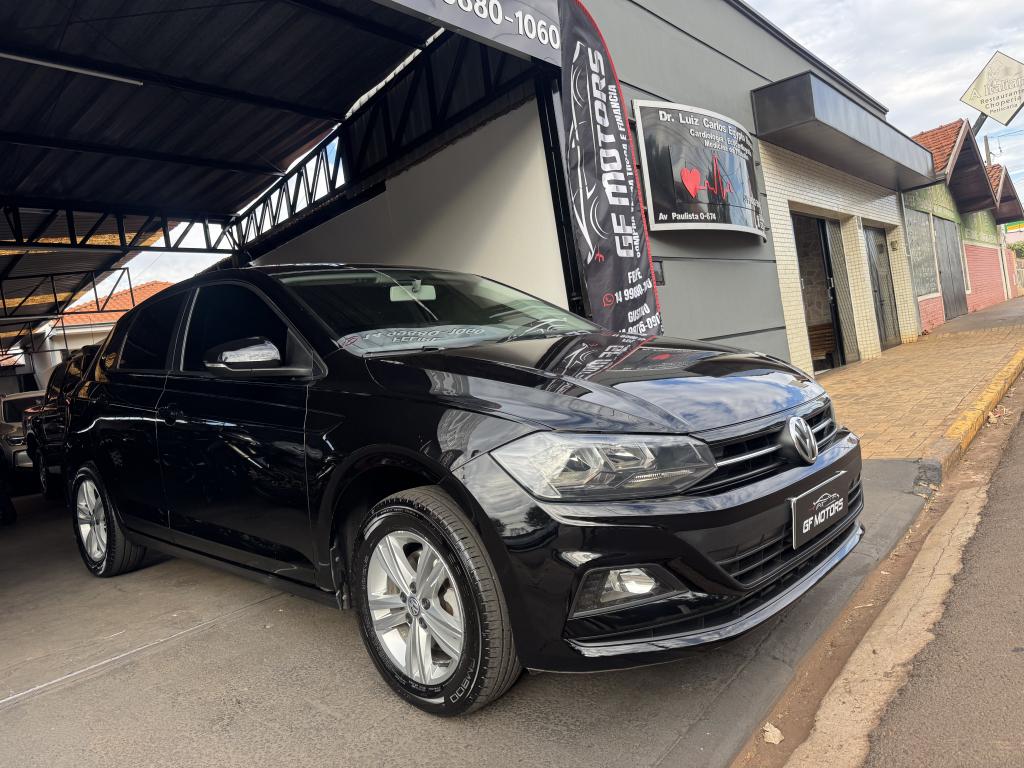 VOLKSWAGEN Polo Hatch - Foto