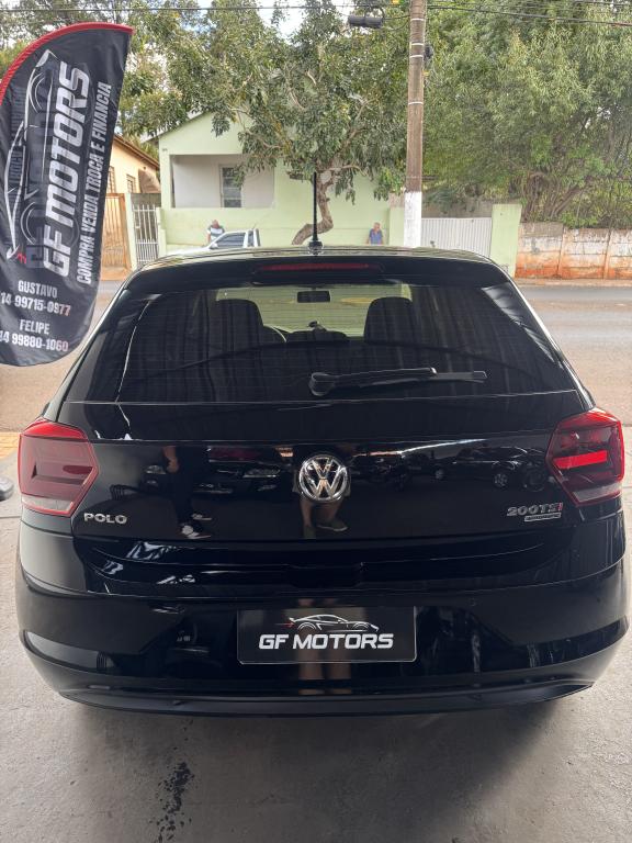 VOLKSWAGEN Polo Hatch - Foto