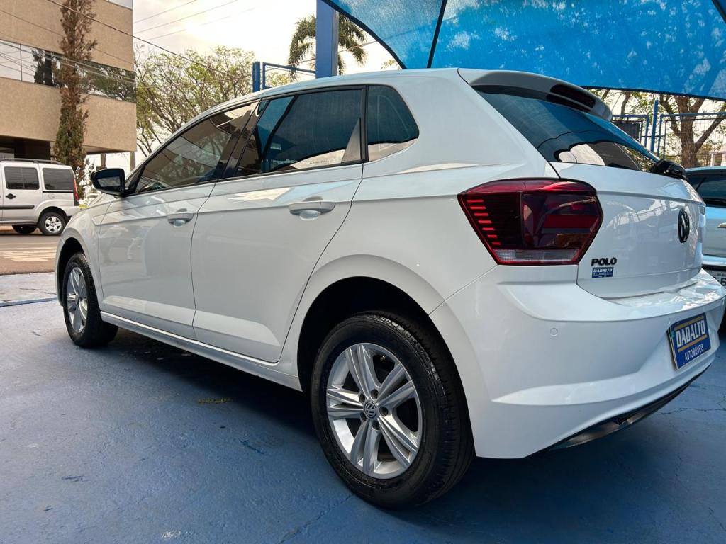 VOLKSWAGEN Polo Hatch - Foto