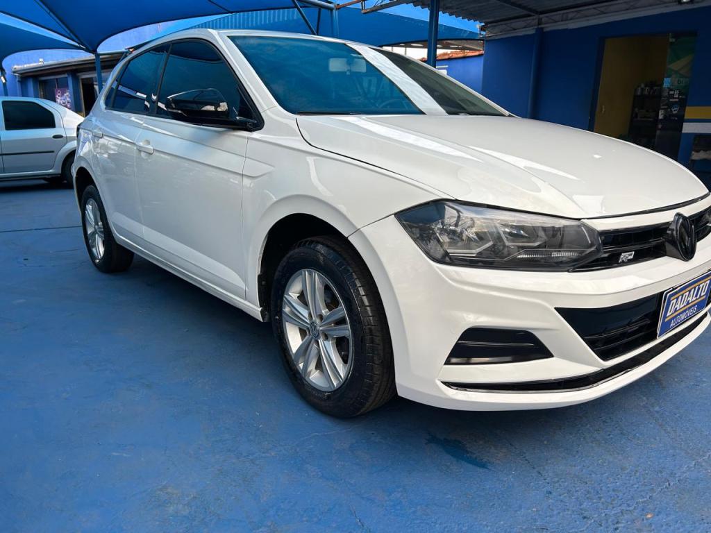 VOLKSWAGEN Polo Hatch - Foto