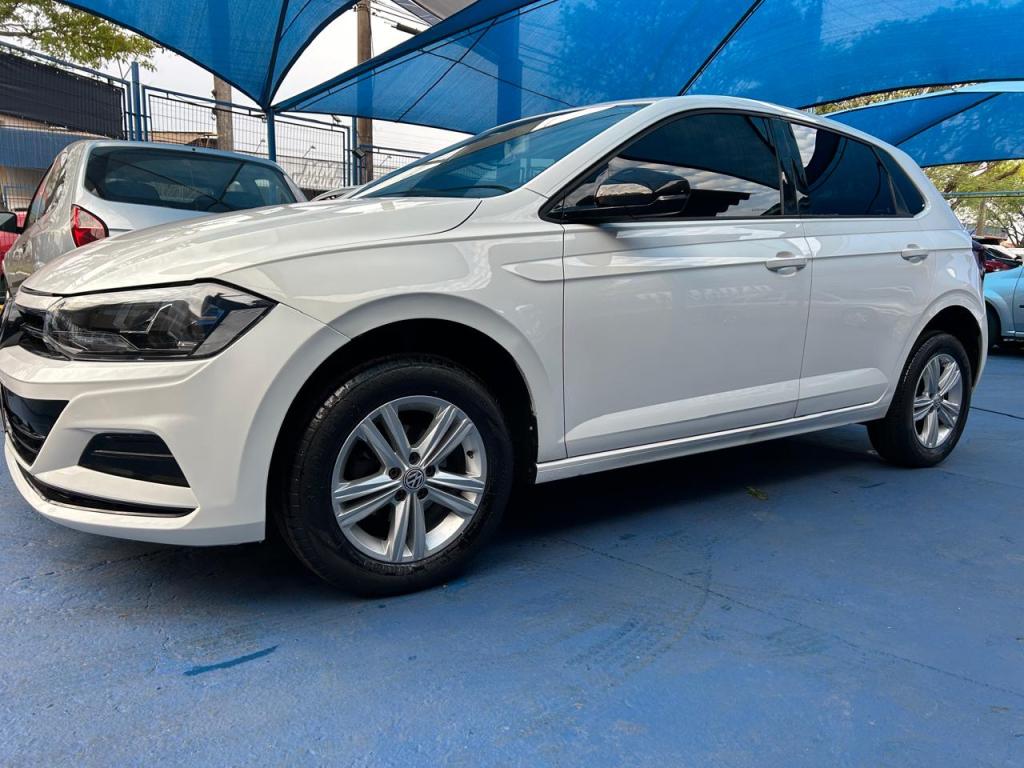 VOLKSWAGEN Polo Hatch - Foto