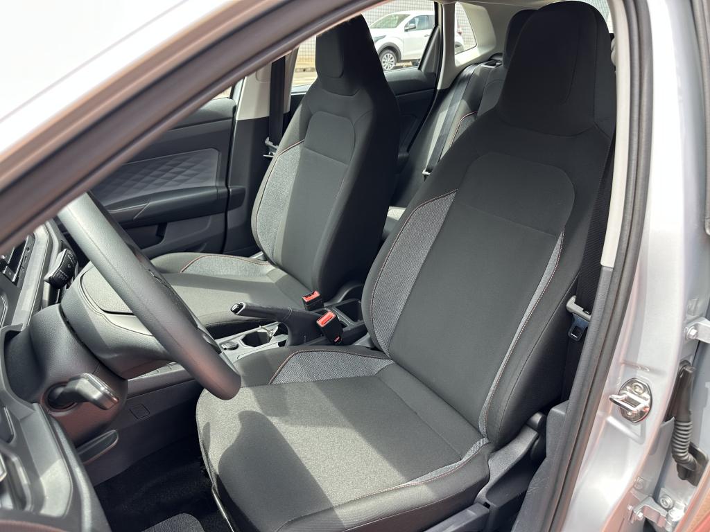 VOLKSWAGEN Polo Hatch - Foto