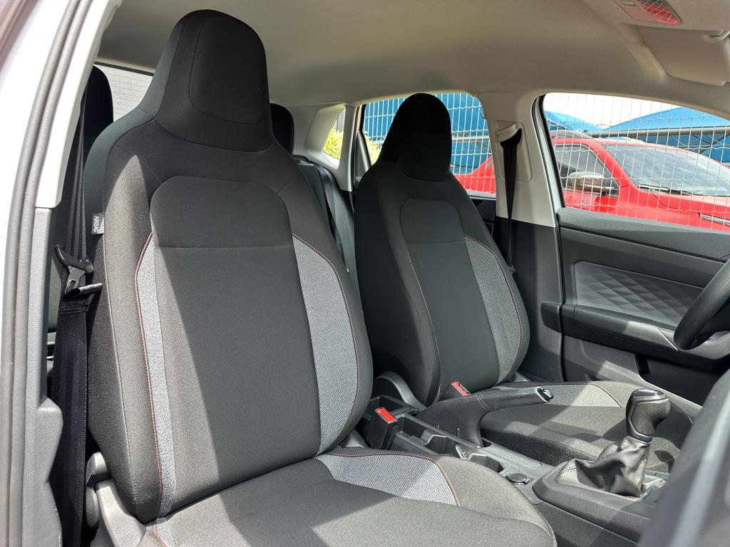 VOLKSWAGEN Polo Hatch - Foto