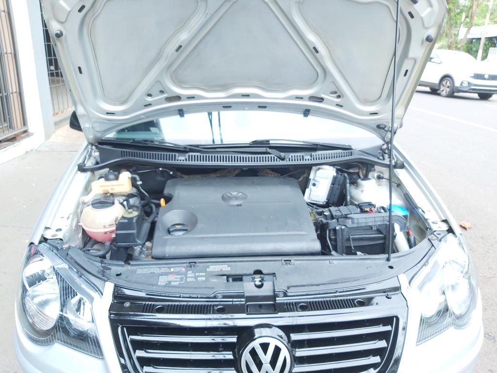 VOLKSWAGEN Polo Hatch - Foto