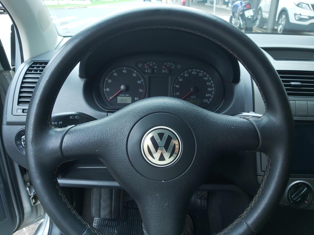 VOLKSWAGEN Polo Hatch - Foto