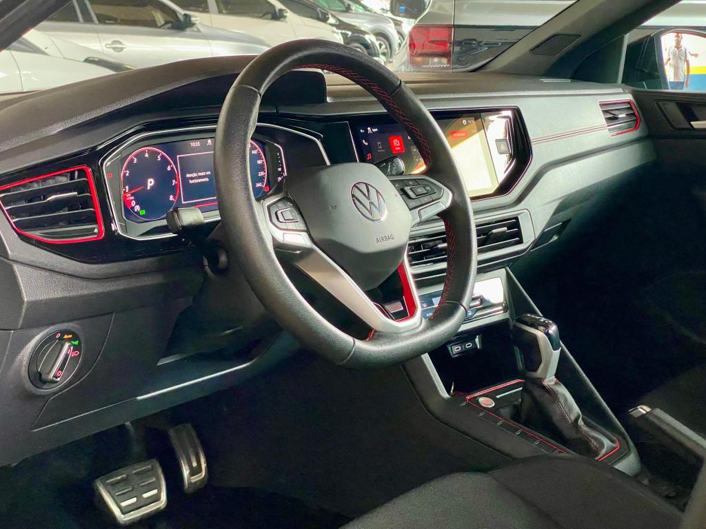 VOLKSWAGEN Polo Hatch - Foto