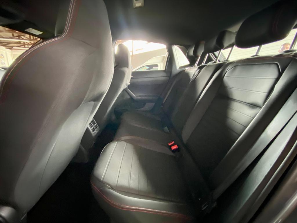 VOLKSWAGEN Polo Hatch - Foto