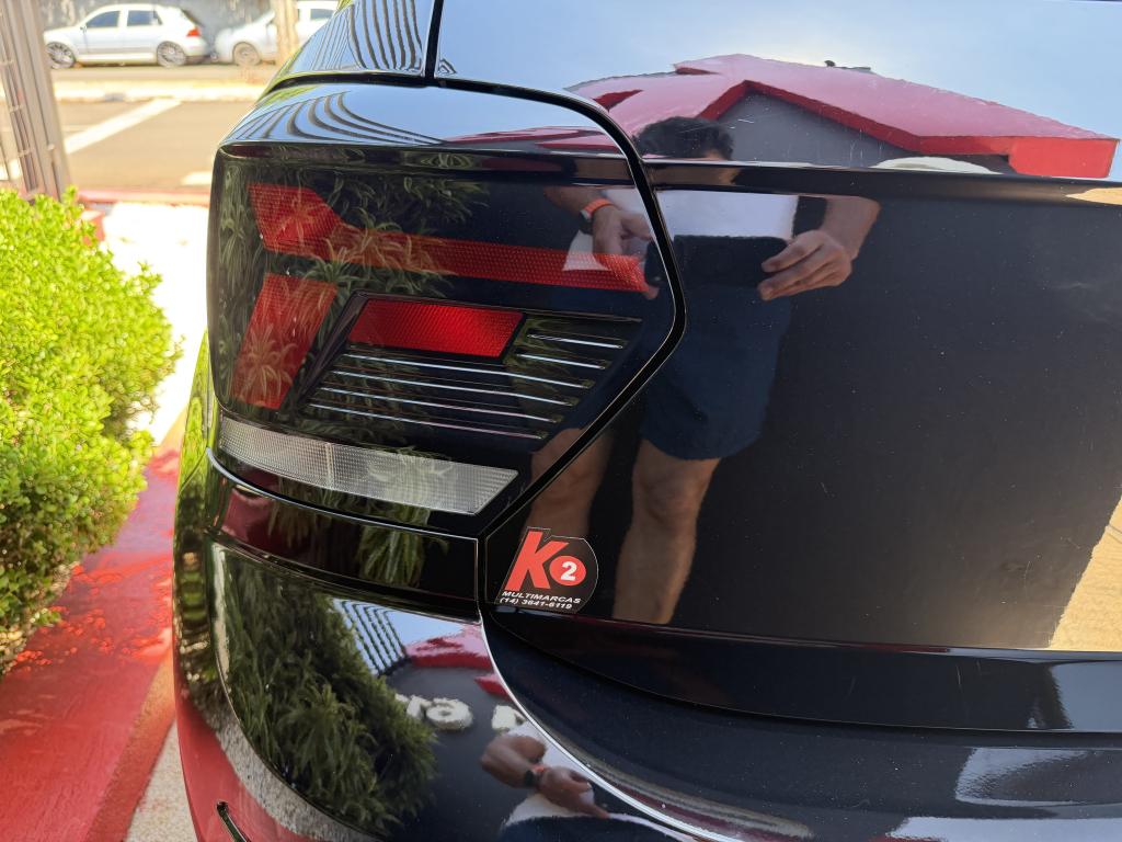 VOLKSWAGEN Polo Hatch - Foto