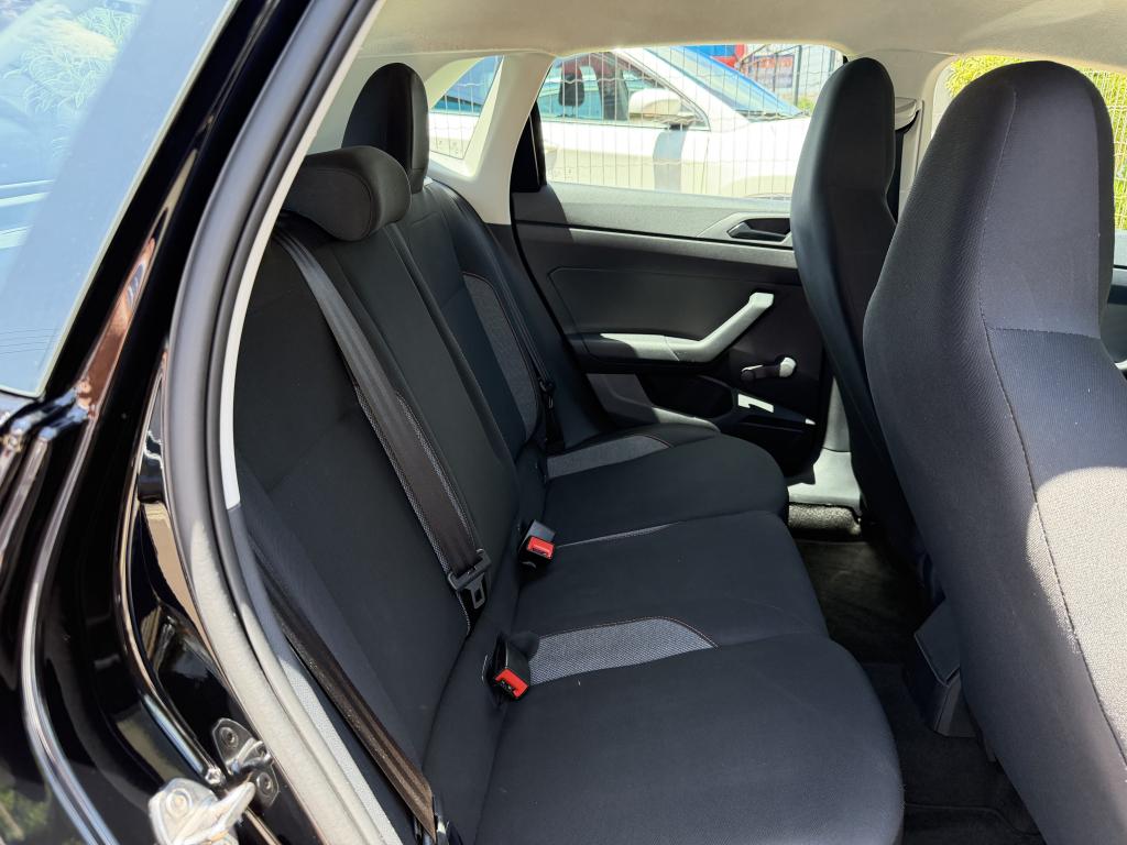 VOLKSWAGEN Polo Hatch - Foto