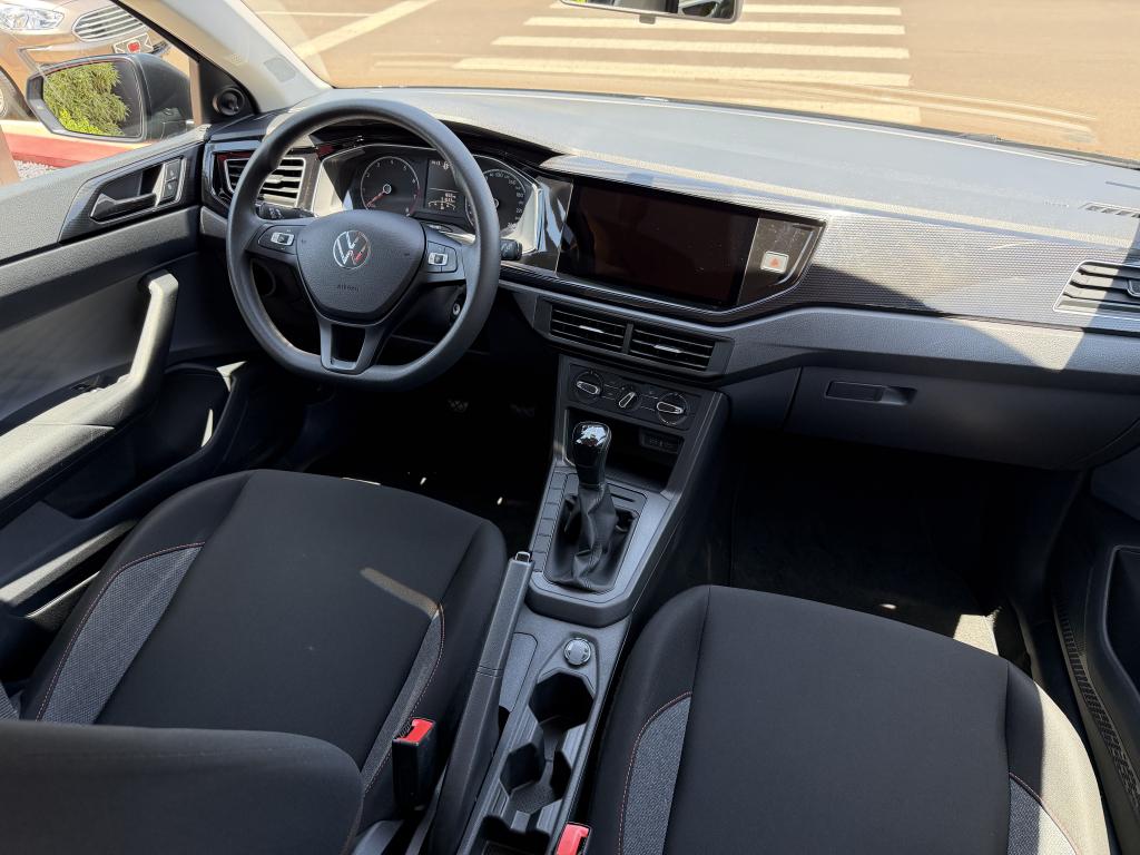 VOLKSWAGEN Polo Hatch - Foto