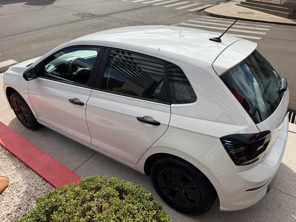 VOLKSWAGEN Polo Hatch - Foto