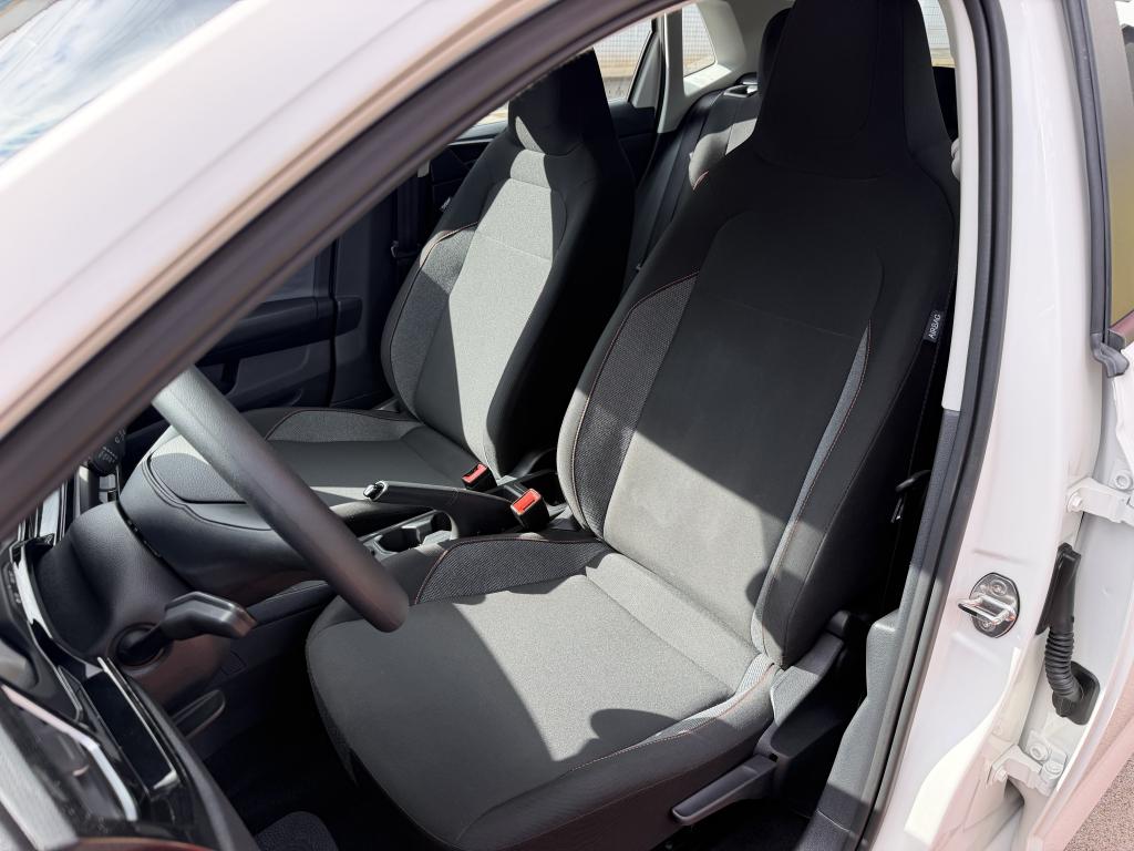 VOLKSWAGEN Polo Hatch - Foto