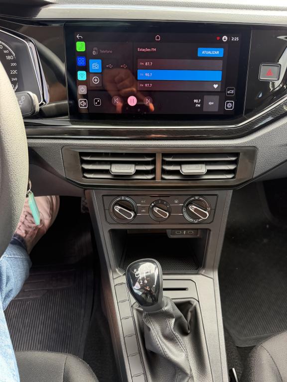 VOLKSWAGEN Polo Hatch - Foto