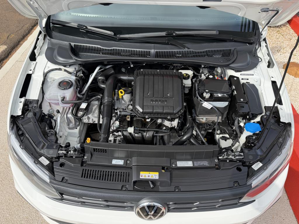 VOLKSWAGEN Polo Hatch - Foto