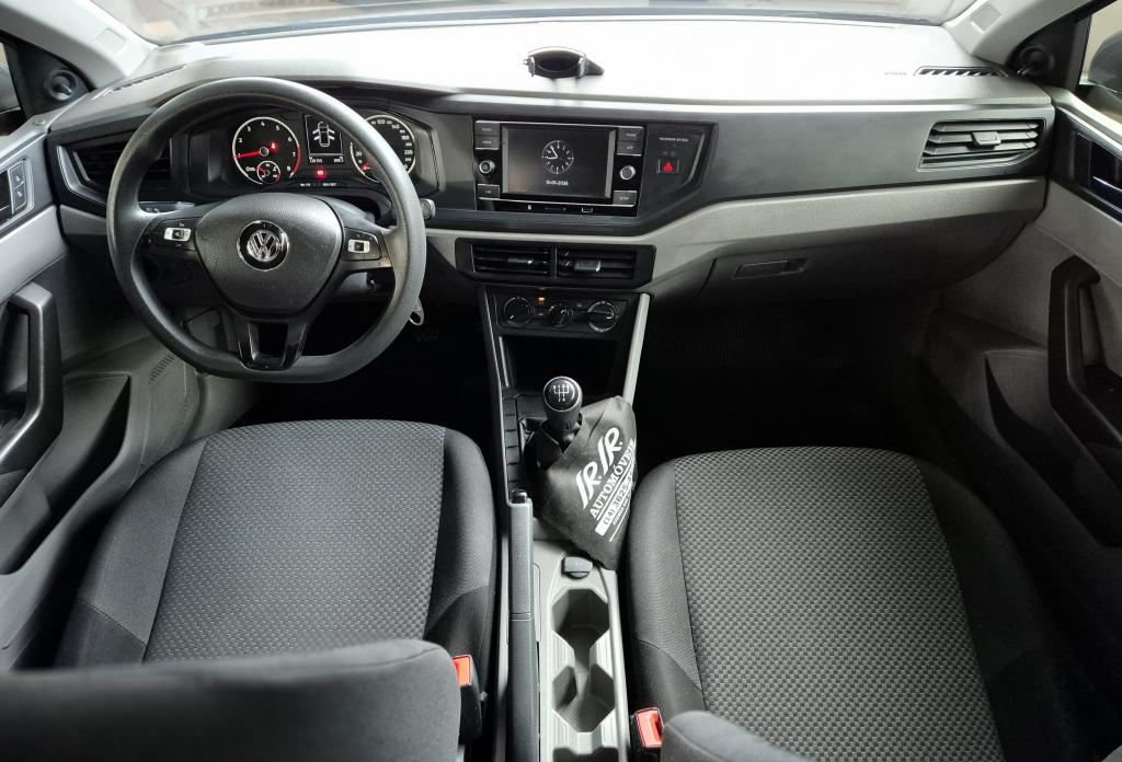 VOLKSWAGEN Polo Hatch - Foto
