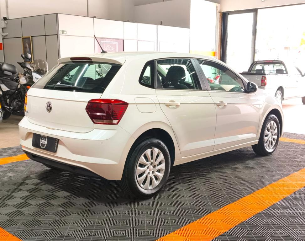 VOLKSWAGEN Polo Hatch - Foto