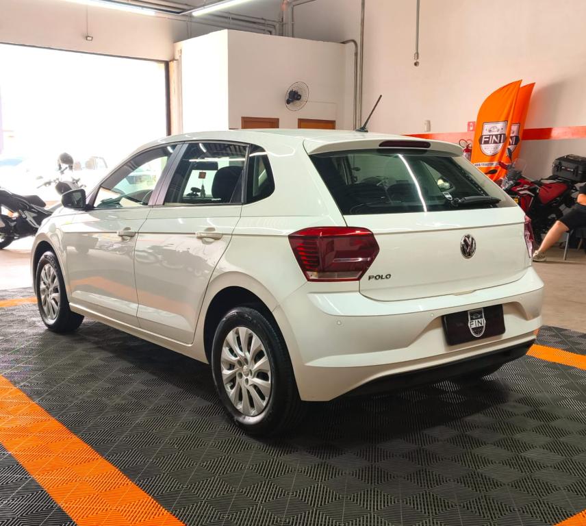 VOLKSWAGEN Polo Hatch - Foto