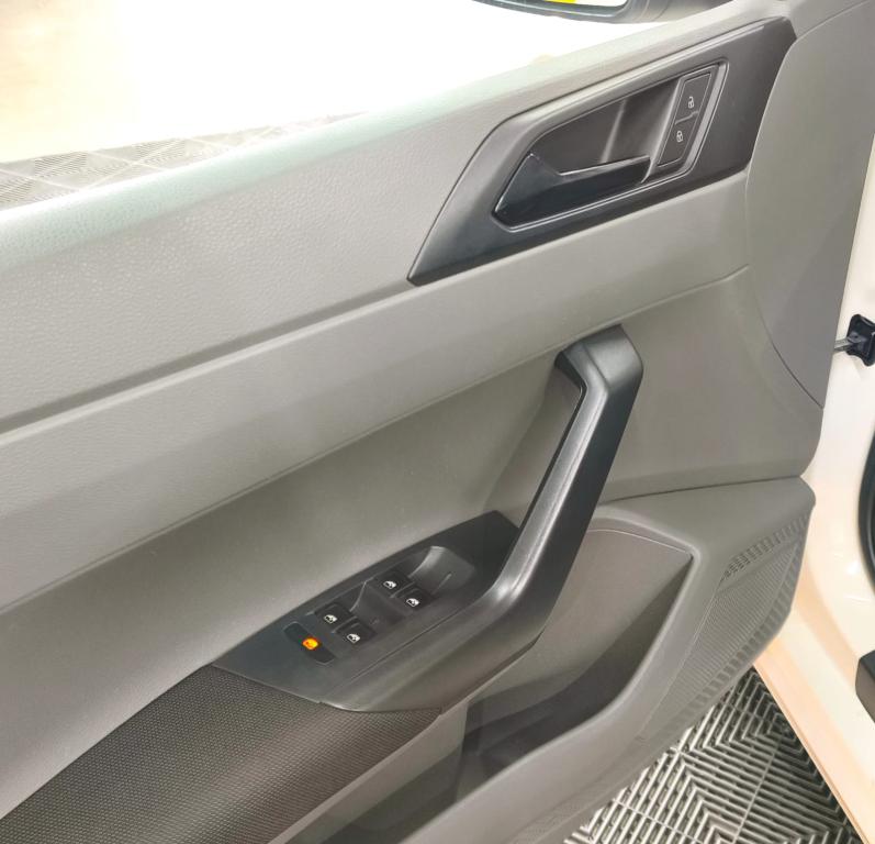 VOLKSWAGEN Polo Hatch - Foto