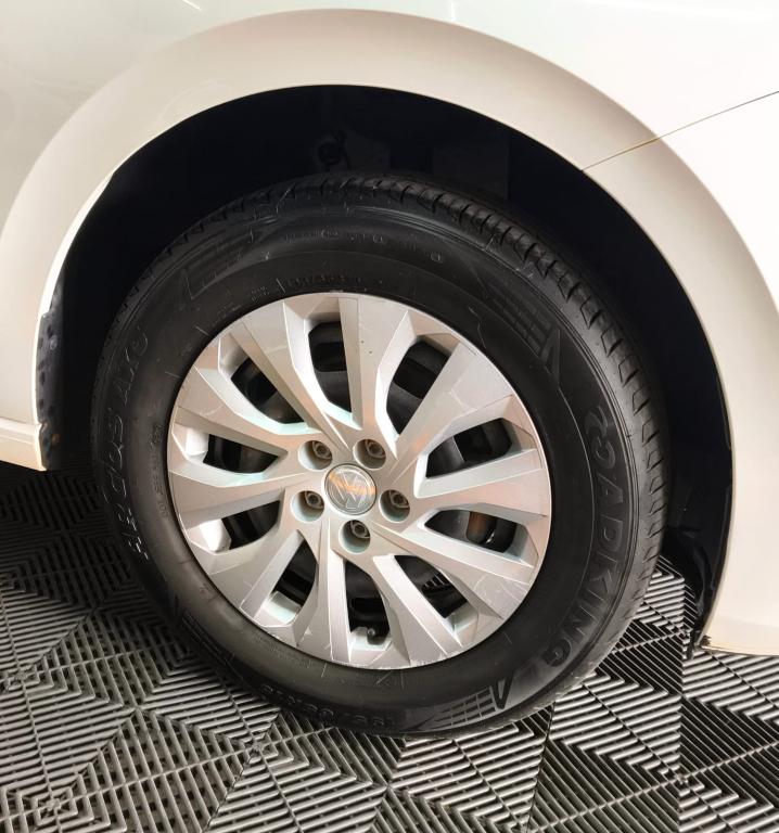 VOLKSWAGEN Polo Hatch - Foto