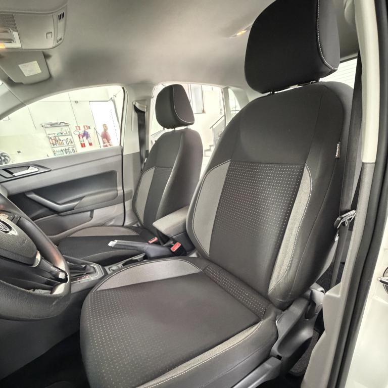 VOLKSWAGEN Polo Hatch - Foto