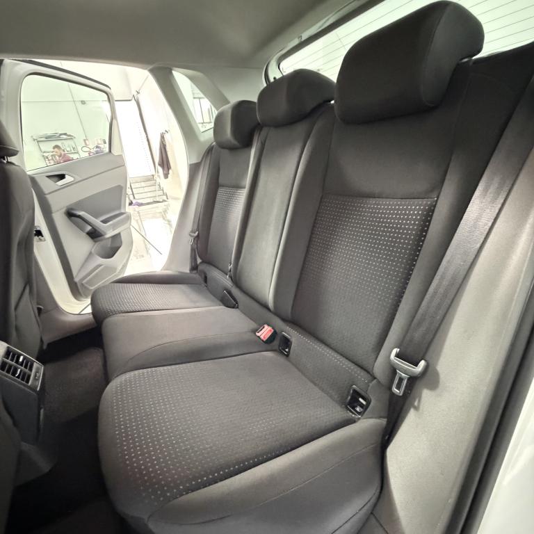 VOLKSWAGEN Polo Hatch - Foto