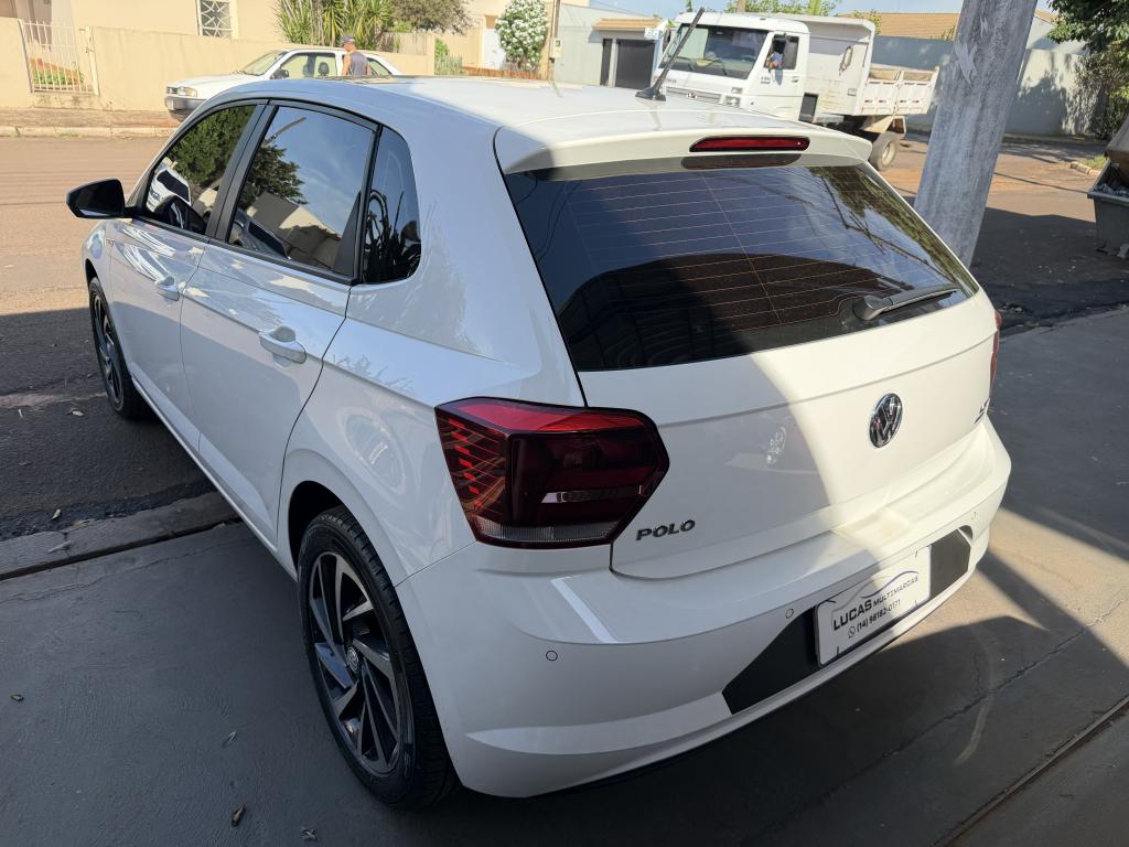 VOLKSWAGEN Polo Hatch - Foto