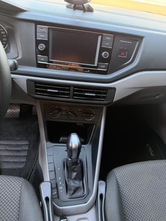 VOLKSWAGEN Polo Hatch - Foto