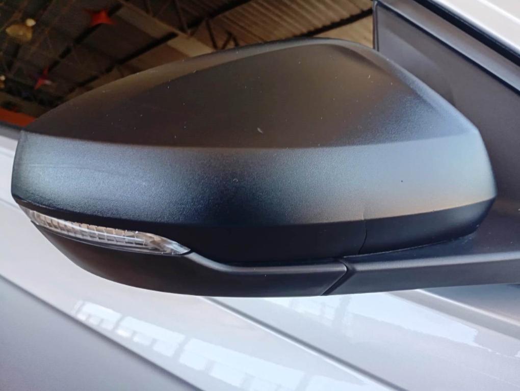 VOLKSWAGEN Polo Hatch - Foto