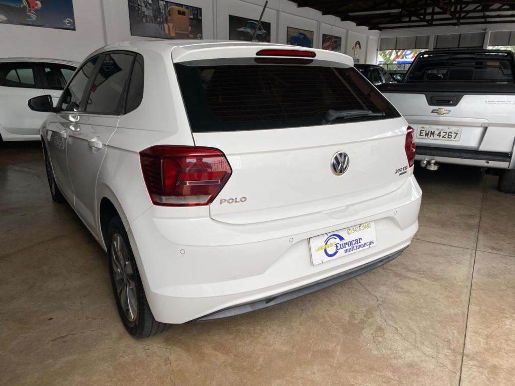 VOLKSWAGEN Polo Hatch - Foto