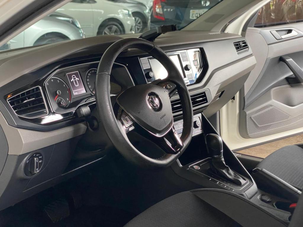 VOLKSWAGEN Polo Hatch - Foto