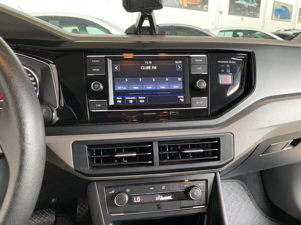 VOLKSWAGEN Polo Hatch - Foto