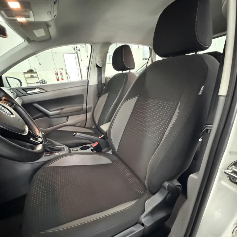 VOLKSWAGEN Polo Hatch - Foto