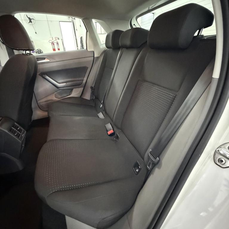 VOLKSWAGEN Polo Hatch - Foto